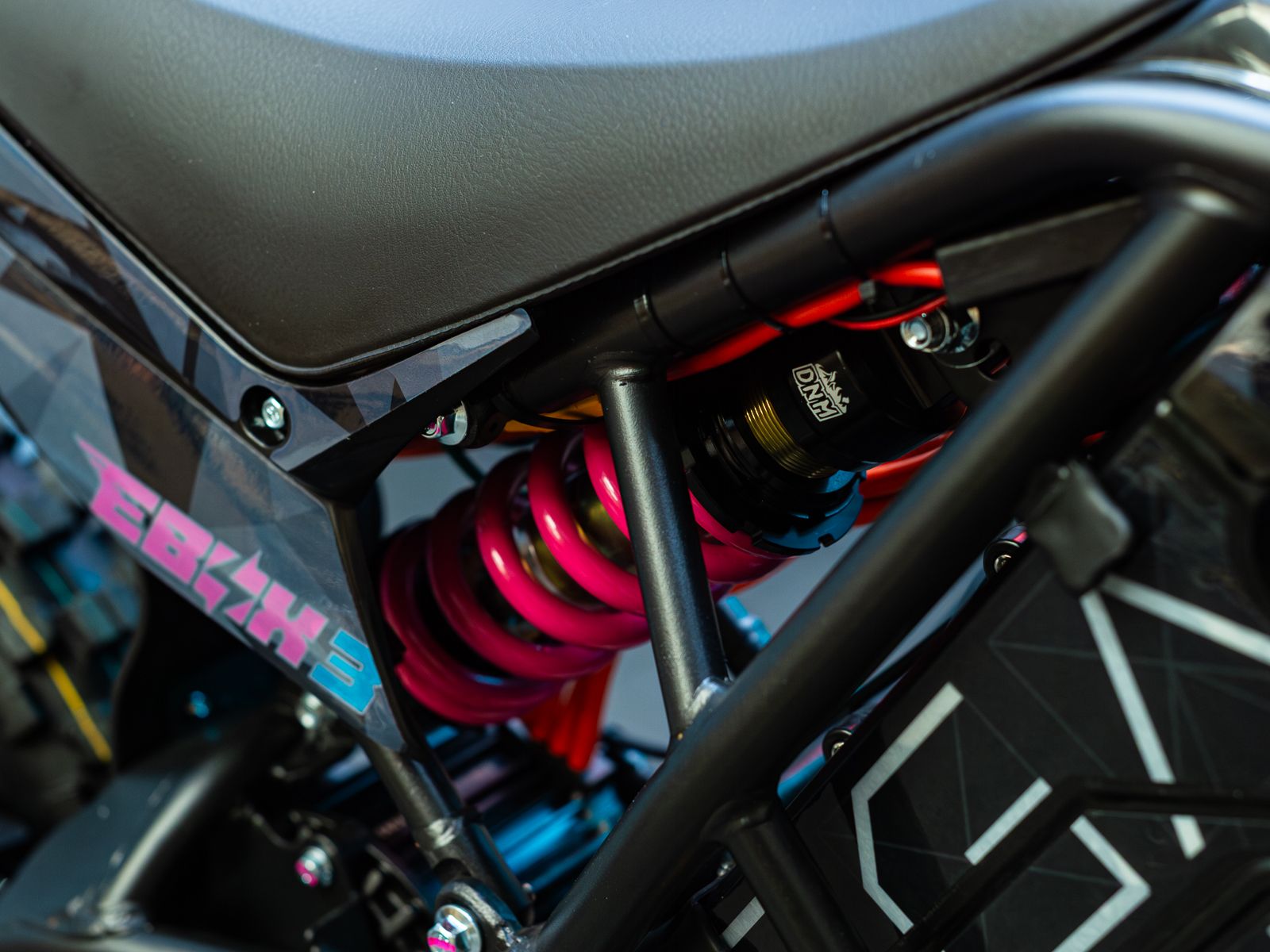 EBOX 3 MX 72V Electric Dirt Bike - Image 3